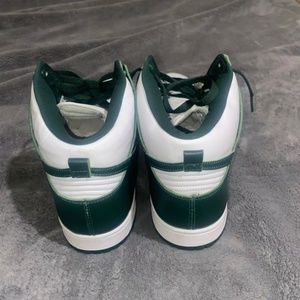 Nike dunk high Spartan green size 14